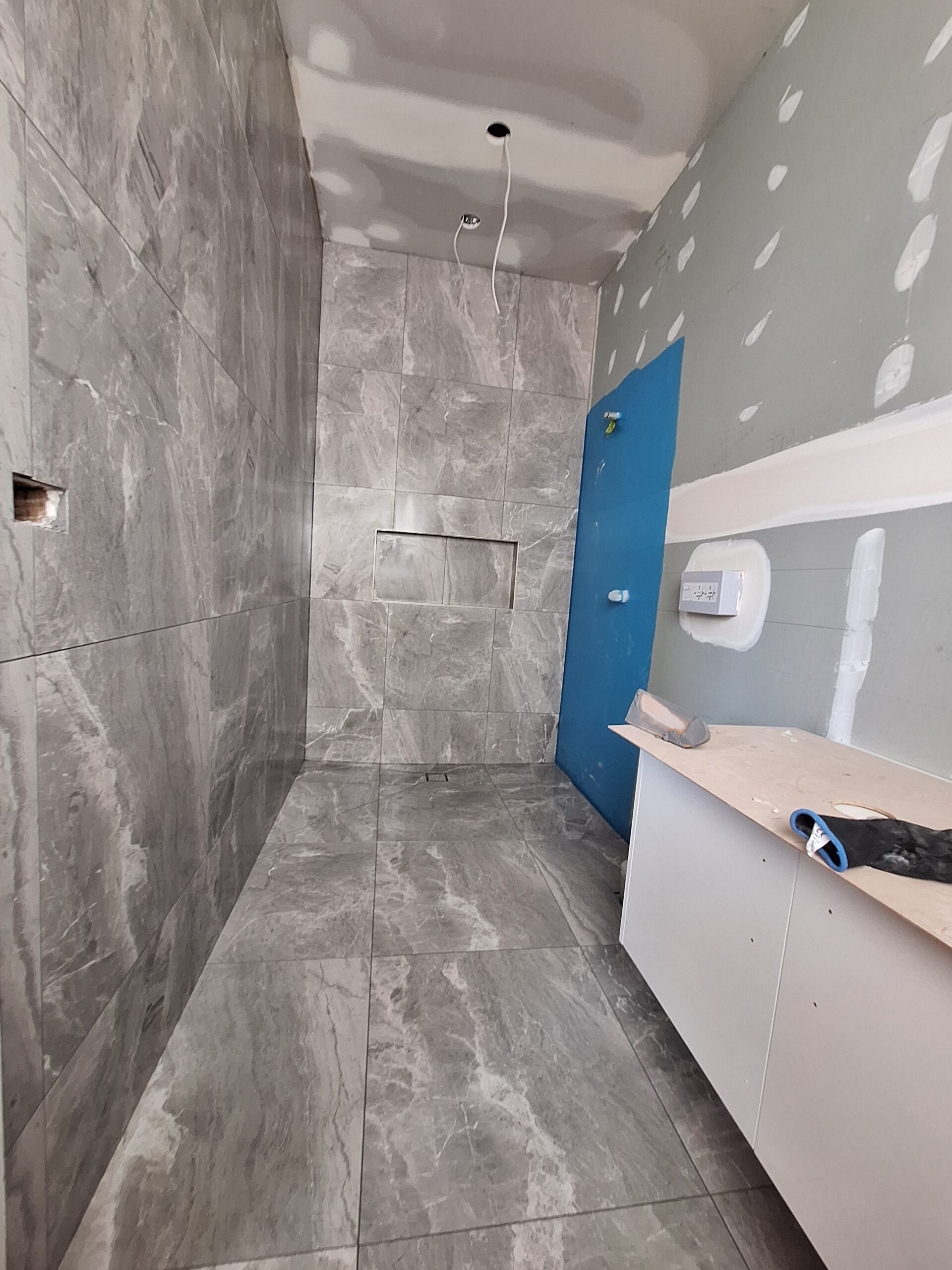 Wall and Floor Tilinh